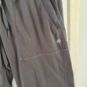 Super comfy lightweight Lululemon pant, size 4 Charcoal pinstripes, cinch ankle!